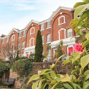 12-deva-terrace.hotelsin-chester.com/