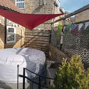  Holiday home Larch Ruston Dog Friendly With Hot Tub
